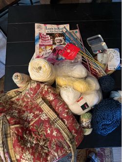 Knitting lot