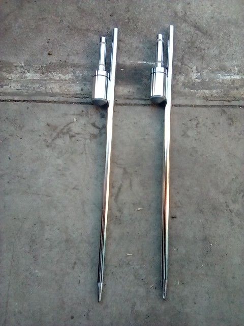 19.5 Inch Banner Spikes (2)