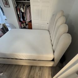 Bed frame And Bed Mattress With Memory Foam 