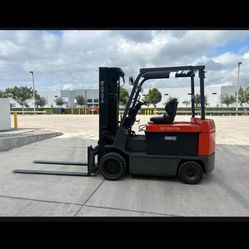 TOYOTA  Forklift 10.000lbs 2015 Battery 