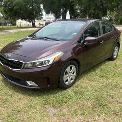 2017 KIA Forte 5-Door