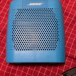 Bose Soundlink Color Bluetooth Speaker Portable Model 415859 Blue Working