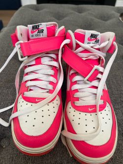 Nike Air Force 1 Hyper Pink