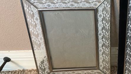 Silver Lace Pattern Picture Frame