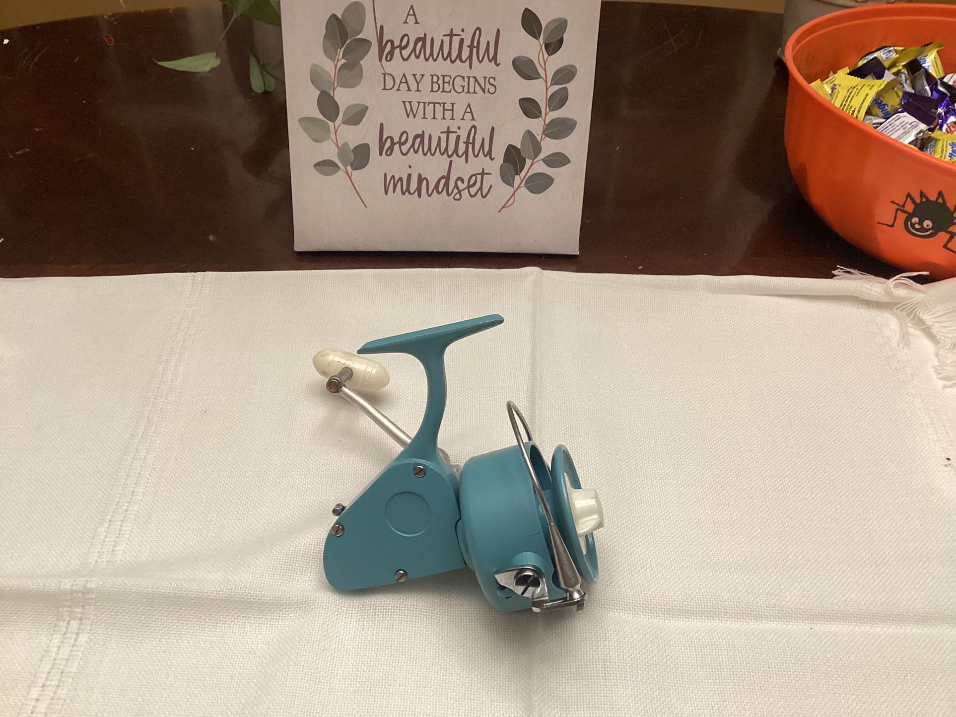 FISHING PENN 700 TEAL GREEN SALTWATER SPINNING REEL Reel Have Been Served