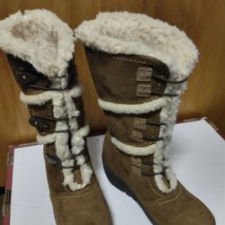 Like New Bear Paws Boots