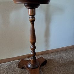Pedestal Plant Stand