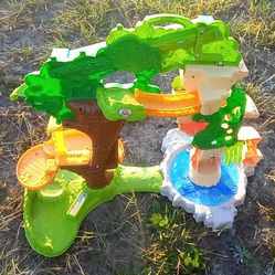 Little People Share And Care Safari