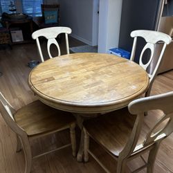 DINING ROOM TABLE & 4 CHAIRS