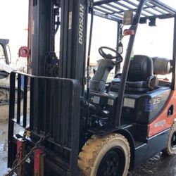 Forklift - 5k 5000 # Pound - Warehouse Gas/LP Forklift