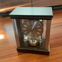 Rhythm Mantel Clock