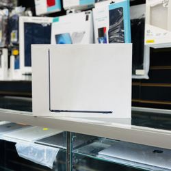 MacBook Air 13in M3 Chip 1tb