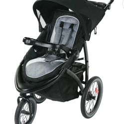 Three wheels will stroller in good condition