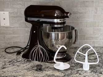 KitchenAid Artisan Mixer KSM150PS 5-Qt. With Accessories for Sale in  Beaverton, OR - OfferUp