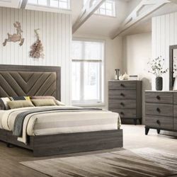 Brand New Queen Size Wood Bedroom Set 