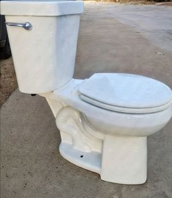 Glacier Bay Toilet NEW
