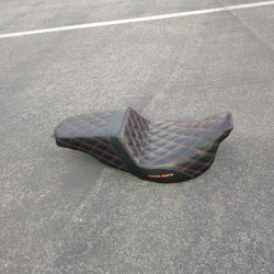 Saddlemen Harley-Davidson Seat