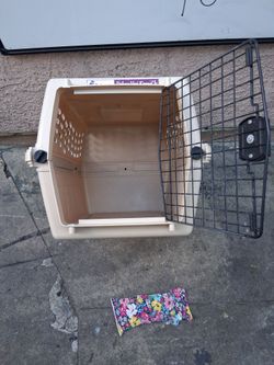 Petmate Deluxe Vari Kennel Pet Carrier