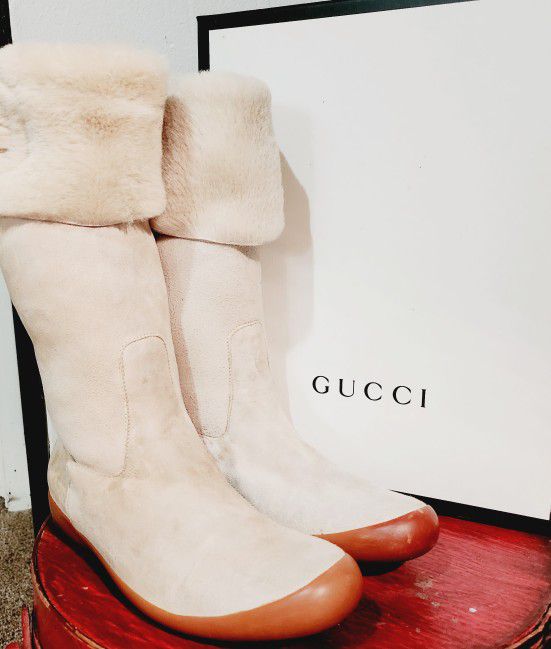 Gucci Cream Suede Fur Lined Boots Size 8 1/2