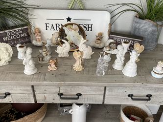 Angel figurines