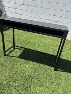 DESK/CONSOLE