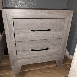 Brand New Bedroom Set Light Grey Includes Bed, 1 Night Stand, Dresser, Mirror & Orthopedic Bamboo Matt Twin: $749 Full: $789 Queen: $799 King: $940