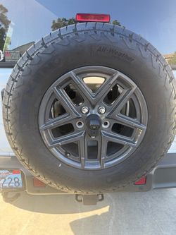 245/75R17 set of 5 rims and tires 2025 Jeep Wrangler