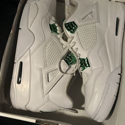 Jordan 4 Retro