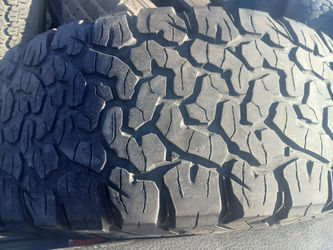 31x10.50R15 Bfgoodrich Ko2 Tires (4)