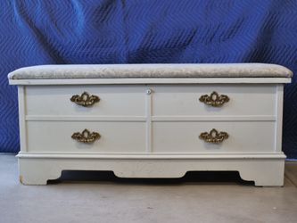 Lane Cedar Chest