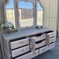 Long Dresser With Mirror 