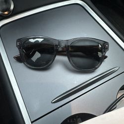 Gucci Sun glasses