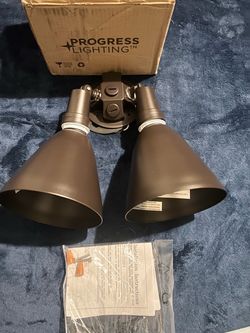 Antique Bronze Flood Light Par Lampholder Outdoor Wall Light with Cover 2-Light Adjustable Swivel