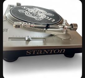 Stanton STR8-60 Professional Turntable