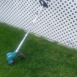 Makita  Grass Trimmer 