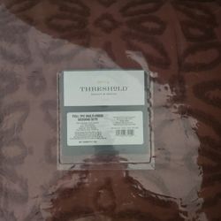 Threshold  7 Piece Comforter Set