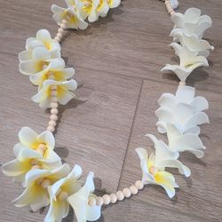 Realistic PLUMERIA Foam Flower Lei With Wooden Beads, Gift, Present, Hawaii