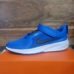 Nike Tennis Shoes