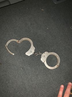Hand cuffs