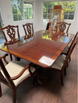 Chippendale-style double-pedestal dining set