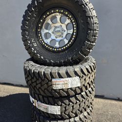 17" KMC Riot beadlocks w/ 35x12.50R17 Toyo MT Open Country