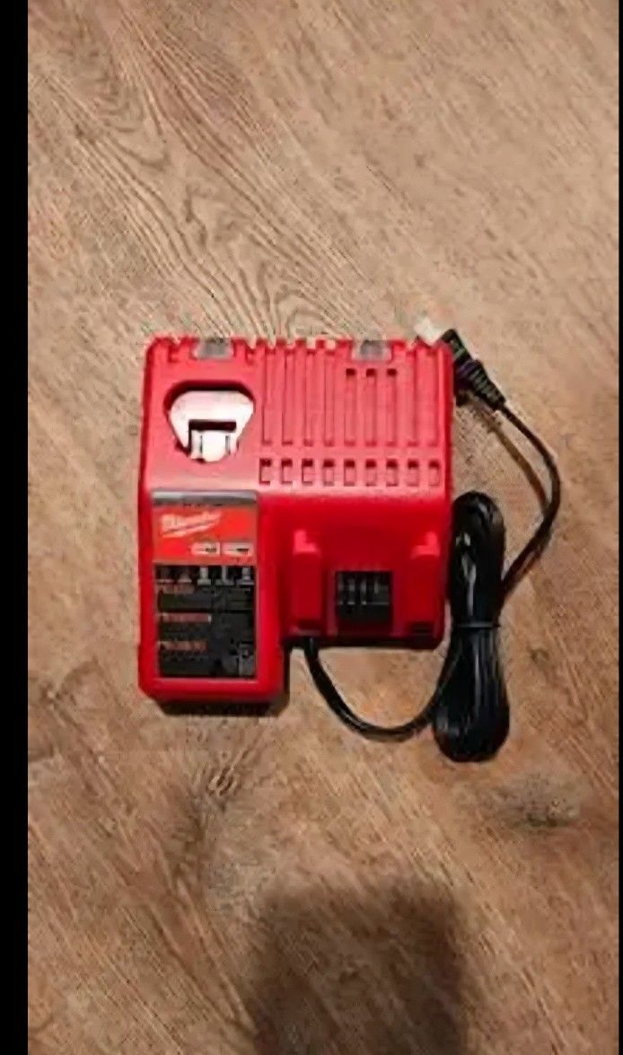 New Milwaukee 12-Volt/18-Volt Lithium-Ion Battery Charger