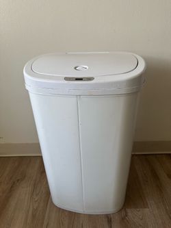 2 Automatic Waste Bins