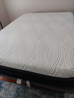 Queen  Mattress  Memory  Foam  box  spring