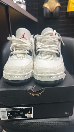 Air Jordan 4 Retro OG Sail Size 2Y