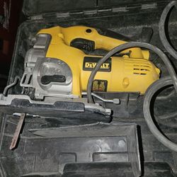 Dewalt Jidsaw Corded Variable Seminuevo