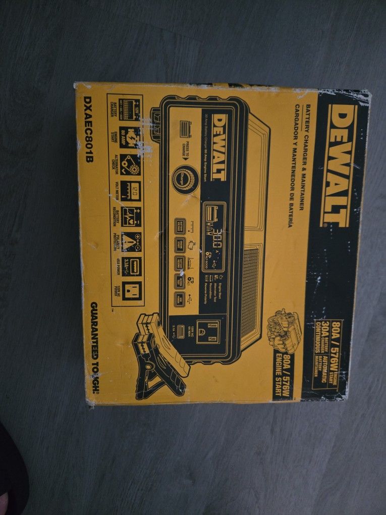 DEWALT BATTERY CHARGER & MAINTAINER 80A/576W ENGINE START 30A BATTERY CHARGER NEW