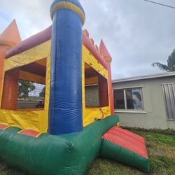 Bounce House 