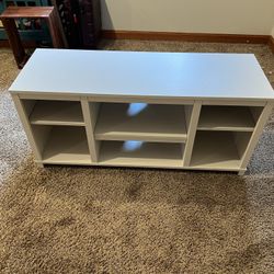 TV Stand/Entertainment Center