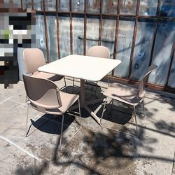 Steelcase cafe/ bistro laminate square table & chairs